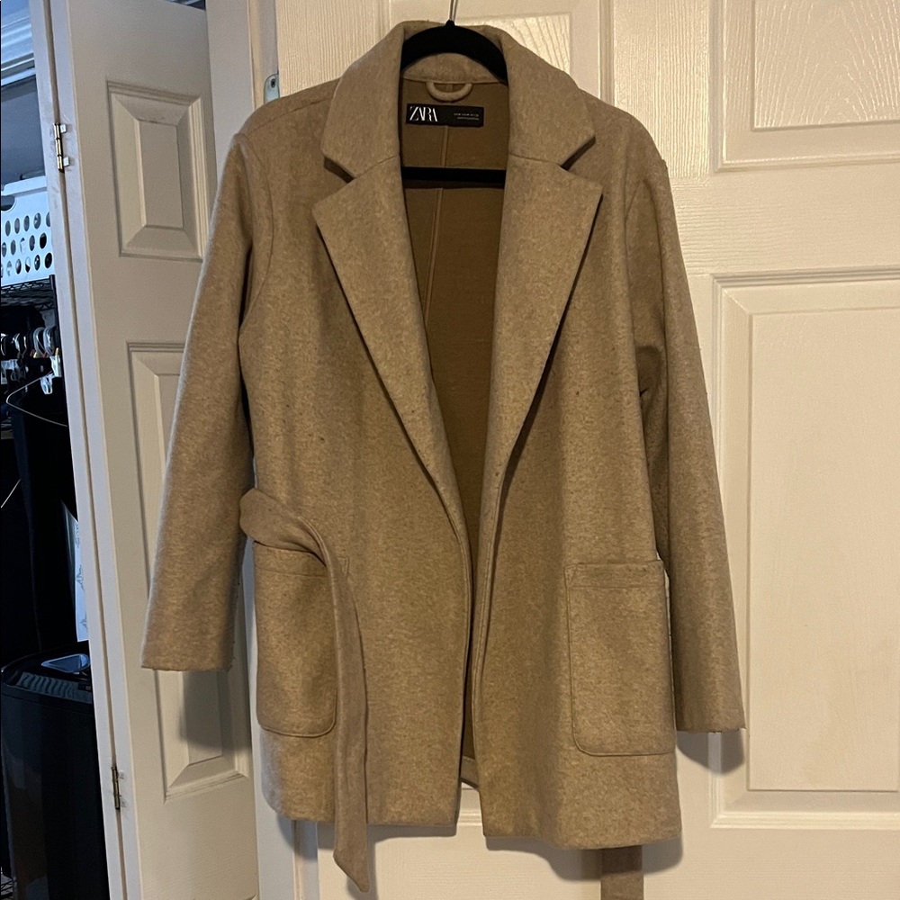 Zara Women's Classic Tan Trench Coat